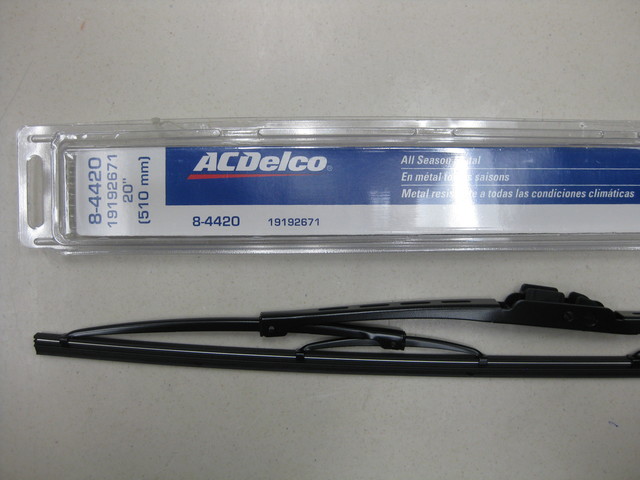 19192671 - : Conventional Wiper Blade, 20 In for GM Image