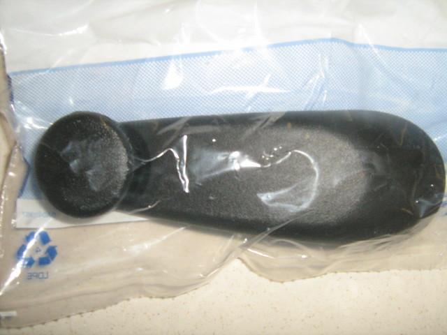 21097404 - Body: Regulator Handle for Chevrolet: Express 1500, Express 2500, Express 3500 | GMC: Savana 1500, Savana 2500, Savana 3500 | Saturn: SC1, SC2, SL, SL1, SL2, SW1, SW2 Image