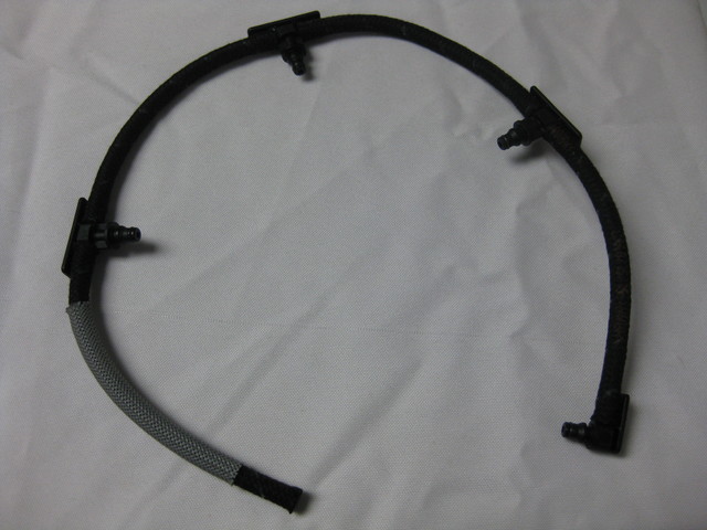 97328733 - : Passenger Side Fuel Injector Fuel Return Hose for GM Image