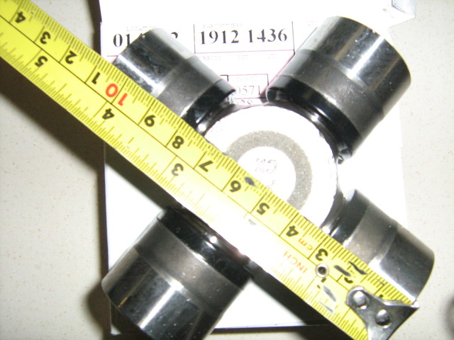 19121436 - Universals &amp; Rear Axle: Universal Joints for Chevrolet: Express 2500, Express 3500, Express 4500, Silverado 1500, Silverado 2500 HD, Silverado 2500 HD Classic, Silverado 3500, Silverado 3500 Classic, Silverado 3500 HD | GMC: Savana 2500, Savana 3500, Savana 4500, Sierra 1500, Sierra 2500 HD, Sierra 2500 HD Classic, Sierra 3500, Sierra 3500 Classic, Sierra 3500 HD Image