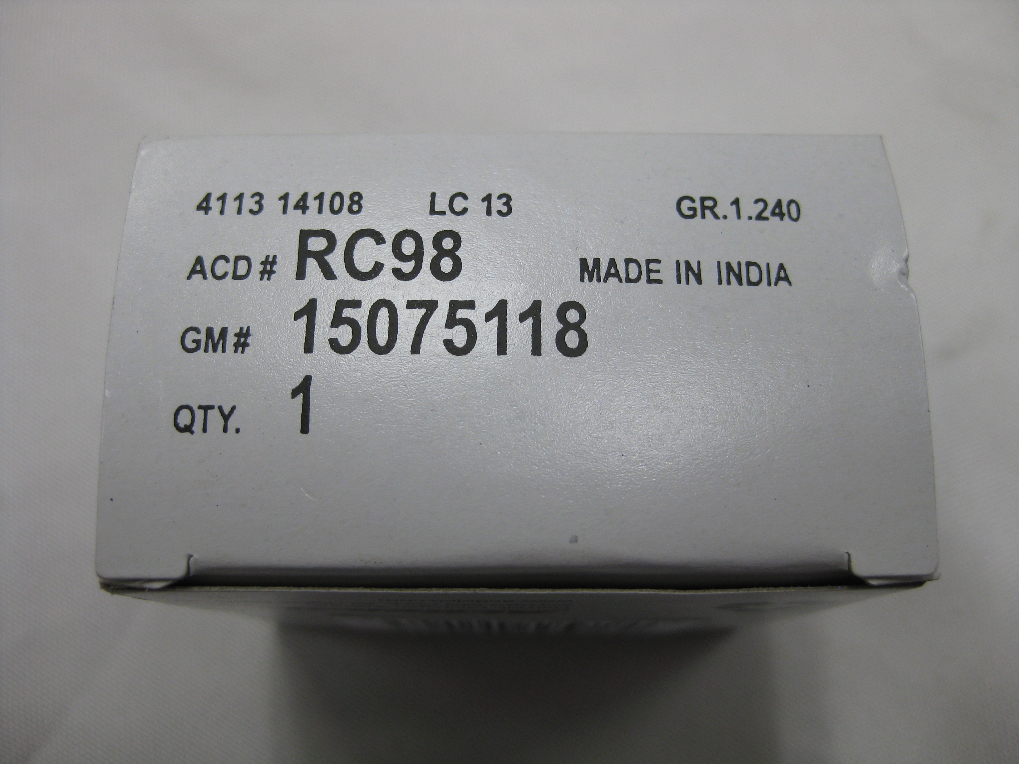 15075118 - Cooling System: Cap for Buick: Enclave | Cadillac: CTS, Escalade, Escalade ESV, Escalade EXT, SRX, STS | Chevrolet: Avalanche, Avalanche 1500, Avalanche 2500, Captiva Sport, Cavalier, Classic, Cobalt, Equinox, Express 2500, Express 3500, Express 4500, Malibu, Silverado 1500, Silverado 1500 Classic, Silverado 1500 HD, Silverado 1500 HD Classic, Silverado 2500, Silverado 2500 HD, Silverado 2500 HD Classic, Silverado 3500, Silverado 3500 Classic, Silverado 3500 HD, SSR, Suburban 1500, Suburban 2500, Suburban C1500, Suburban C2500, Tahoe, Traverse | GMC: Acadia, Acadia Limited, Savana 2500, Savana 3500, Savana 4500, Sierra 1500, Sierra 1500 Classic, Sierra 1500 HD, Sierra 1500 HD Classic, Sierra 2500, Sierra 2500 HD, Sierra 2500 HD Classic, Sierra 3500, Sierra 3500 Classic, Sierra 3500 HD, Suburban C1500, Suburban C2500, Terrain, Yukon, Yukon XL 1500, Yukon XL 2500 | Hummer: H2 | Oldsmobile: Alero, Cutlass, Intrigue | Pontiac: G5, G6, Grand Am, Solstice, Sunfire, Torrent | Saturn: Aura, Ion, Sky, Vue Image
