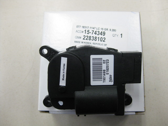 22838102 - HVAC: Actuator for Cadillac: Escalade, Escalade ESV | Chevrolet: Silverado 1500, Silverado 1500 LD, Silverado 2500 HD, Silverado 3500 HD, Suburban, Suburban 3500 HD, Tahoe | GMC: Sierra 1500, Sierra 1500 Limited, Sierra 2500 HD, Sierra 3500 HD, Yukon, Yukon XL Image