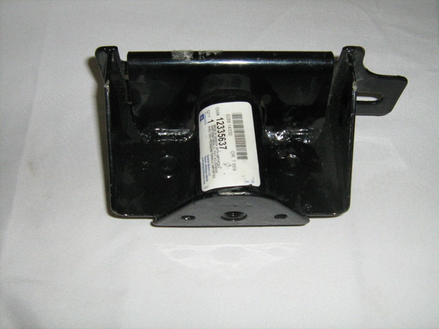 12335637 - Body: Bumper Bracket for Cadillac: Escalade, Escalade ESV | Chevrolet: Avalanche 1500, Silverado 1500, Silverado 1500 Classic, Silverado 1500 HD, Silverado 1500 HD Classic, Silverado 2500, Silverado 2500 HD, Silverado 2500 HD Classic, Silverado 3500, Silverado 3500 Classic, Silverado 3500 HD, Suburban 1500, Tahoe | GMC: Sierra 1500, Sierra 1500 Classic, Sierra 1500 HD, Sierra 1500 HD Classic, Yukon, Yukon XL 1500 Image