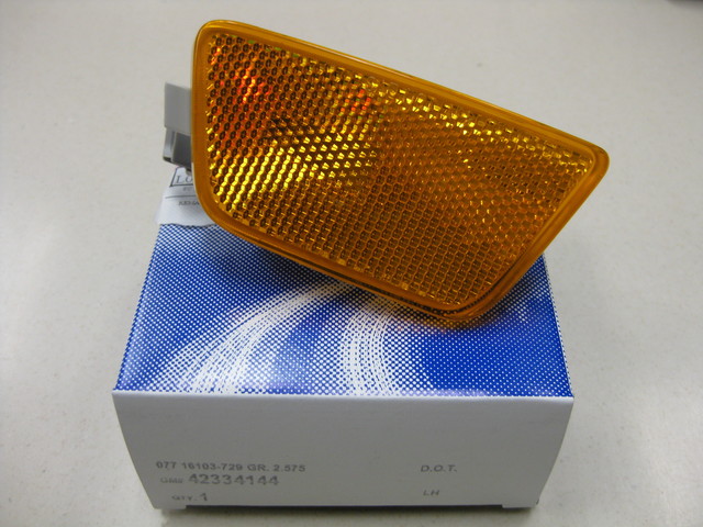 42334144 - Electrical: Side Marker Lamp for GM Image