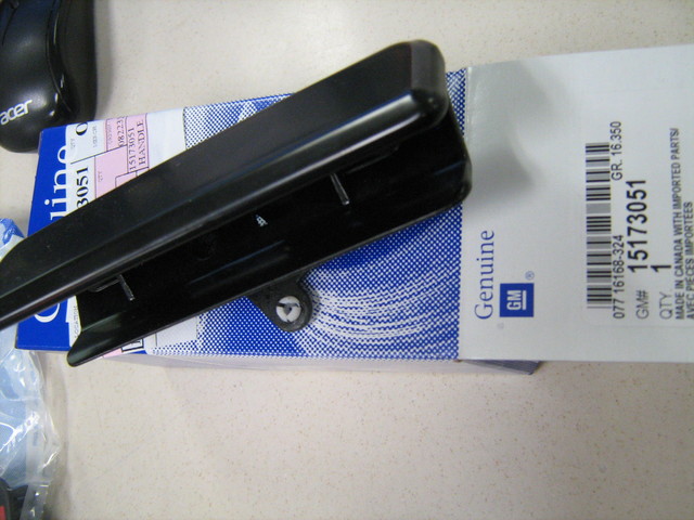 15173051 - : Handle, Outside for Chevrolet: Astro | GMC: Safari Image