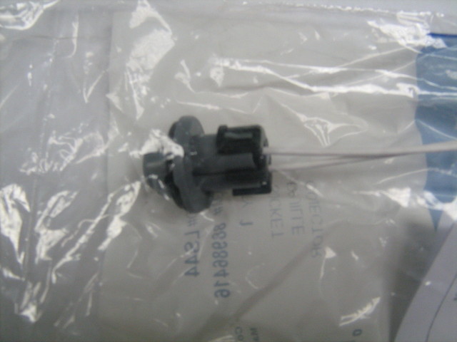 88986416 - : License Plate Light Socket for Buick: Century, LeSabre, Park Avenue, Rainier, Regal, Riviera, Skylark, Terraza | Cadillac: CTS, DeVille, Eldorado, Escalade, Escalade ESV, Escalade EXT, Seville, XLR | Chevrolet: Astro, Blazer, Camaro, Cavalier, Classic, Cobalt, Corvette, Express 1500, Express 2500, Express 3500, Impala, Lumina, Lumina APV, Malibu, Monte Carlo, P30, S10, Silverado 1500, Silverado 1500 Classic, Silverado 1500 HD, Silverado 1500 HD Classic, Silverado 2500, Silverado 2500 HD, Silverado 2500 HD Classic, Silverado 3500, Silverado 3500 Classic, Silverado 3500 HD, SSR, Suburban 1500, Suburban 2500, Tahoe, Uplander, Venture | GMC: Envoy, Envoy XL, Envoy XUV, Jimmy, Safari, Savana 1500, Savana 2500, Savana 3500, Sierra 1500, Sierra 1500 Classic, Sierra 1500 HD, Sierra 1500 HD Classic, Sierra 2500, Sierra 2500 HD, Sierra 2500 HD Classic, Sierra 3500, Sierra 3500 Classic, Sierra 3500 HD, Sonoma, Yukon, Yukon XL 1500, Yukon XL 2500 | Oldsmobile: 88, Achieva, Alero, Aurora, Bravada, Cutlass, LSS, Regency, Silhouette | Pontiac: Bonneville, Firebird, G5, Grand Am, Grand Prix, Montana, Sunfire, Trans Sport | Saturn: Relay Image