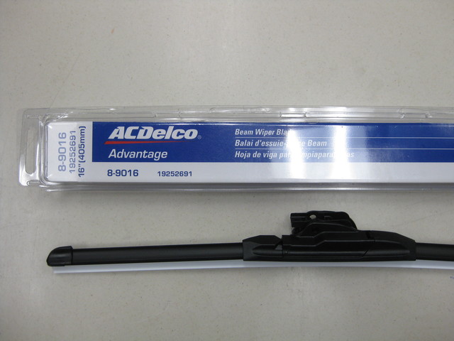 19426423 - : Conventional Wiper Blade, 16 In for GM Image