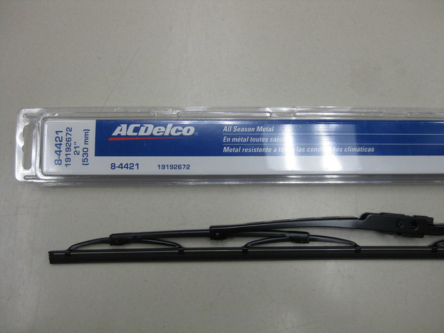 19192672 - : Conventional Wiper Blade, 21 In for GM Image
