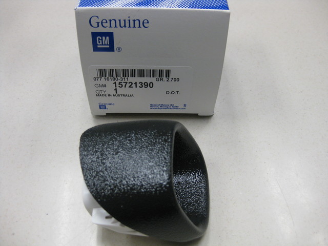 15721390 - Electrical: License Lamp for GM Image