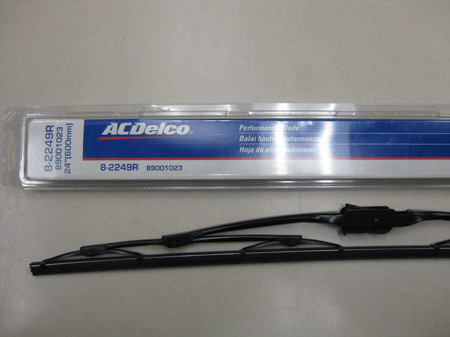 89001023 - : Performance Wiper Blade, 24 In for GM Image