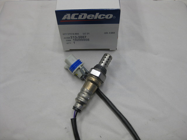 19209808 - Emission System: Oxygen Sensor for Buick: Rainier | Cadillac: CTS, Escalade, Escalade ESV, Escalade EXT | Chevrolet: Avalanche 2500, Express 1500, Express 2500, Express 3500, Malibu, Silverado 1500, Silverado 1500 Classic, Silverado 1500 HD, Silverado 1500 HD Classic, Silverado 2500, Silverado 2500 HD, Silverado 2500 HD Classic, Silverado 3500, Silverado 3500 Classic, Silverado 3500 HD, SSR, Suburban 1500, Suburban 2500, Tahoe, Trailblazer, Trailblazer EXT | GMC: Envoy, Envoy XL, Envoy XUV, Savana 1500, Savana 2500, Savana 3500, Sierra 1500, Sierra 1500 Classic, Sierra 1500 HD, Sierra 1500 HD Classic, Sierra 2500, Sierra 2500 HD, Sierra 2500 HD Classic, Sierra 3500, Sierra 3500 Classic, Sierra 3500 HD, Yukon, Yukon XL 1500, Yukon XL 2500 | Hummer: H2 | Pontiac: G6 | Saturn: Aura Image