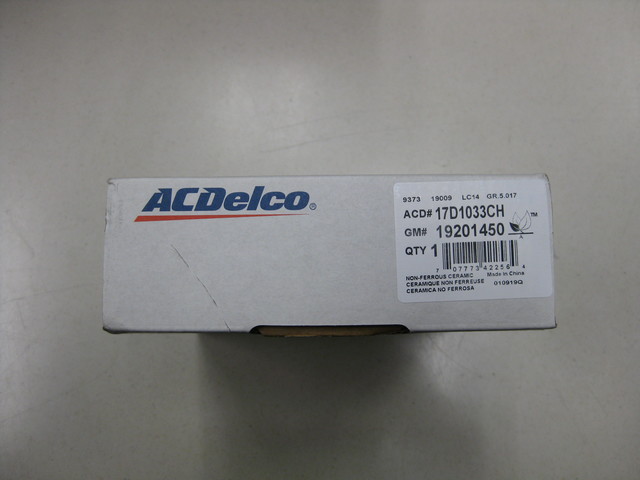 19427984 - : Ceramic Rear Disc Brake Pad Kit With Clips for GM Image