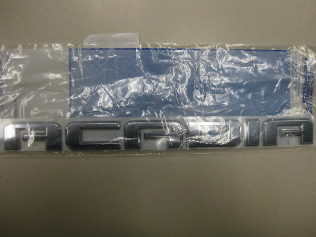 15272042 - : Nameplate for GM Image