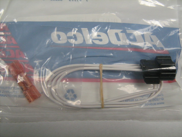 19168034 - Electrical: Connector for Chevrolet: Silverado 1500, Silverado 2500 HD, Silverado 3500 HD | GMC: Sierra 1500, Sierra 2500 HD, Sierra 3500 HD Image