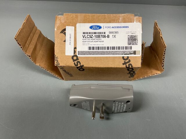 VLC5Z10B706B - Exterior: 2022 2023 Lincoln Gfci Integrated Replacement 220 Volt Adapter For Turbo Cord for Lincoln: Aviator, Corsair Image