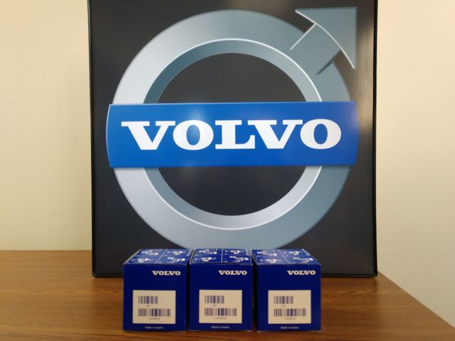 PK1275810 - : THREE PACK OIL FILTER KIT for Volvo Image