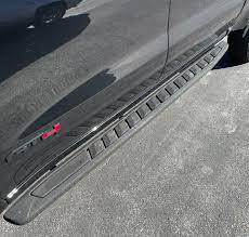 85654359 - Exterior: Crew Cab Off-Road High-Clearance Assist Steps in Black for Chevrolet: Silverado 1500, Silverado 1500 LTD, Silverado 2500 HD, Silverado 3500 HD | GMC: Sierra 1500, Sierra 1500 Limited, Sierra 2500 HD, Sierra 3500 HD Image
