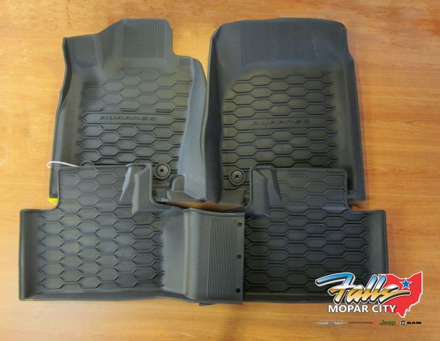 82215577AC - Interior Accessories: 2016-2022 Jeep Grand Cherokee WK OLD BODY STYLE Rubber Slush Mats Floor Mats Front &amp; Rear Mopar for Jeep: Grand Cherokee, Grand Cherokee WK Image