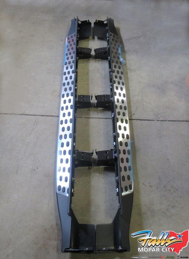 82216146AF - Exterior Accessories: Integrated Side Steps for Jeep: Grand Cherokee L Image