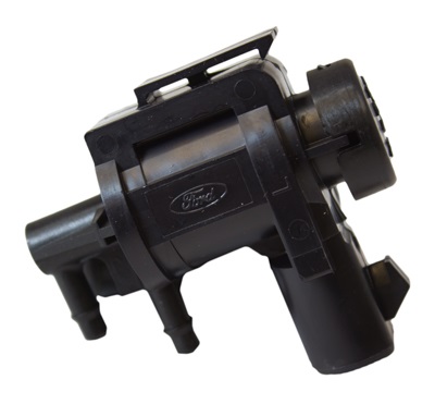 7L1Z9H465B - Front Drive Axle: 4WD Actuator for Ford: Expedition, F-150, F-250 Super Duty, F-350 Super Duty, F-450 Super Duty, F-550 Super Duty | Lincoln: Navigator Image