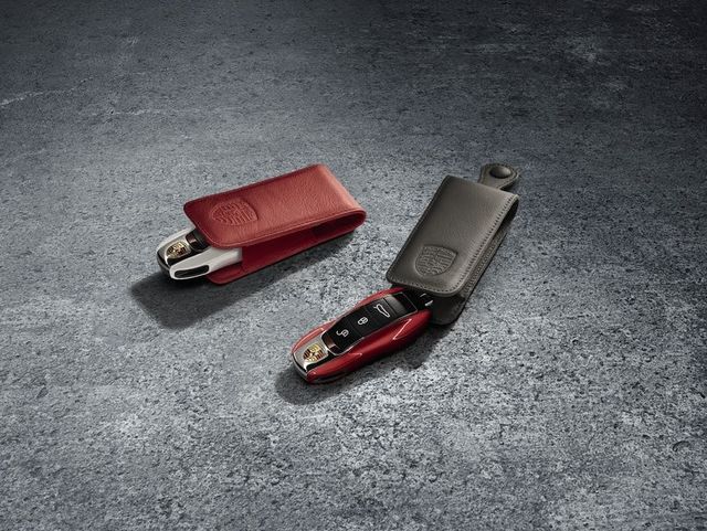 97004400047 - Interior: Key Pouch In Leather - Marsala for Porsche: Cayenne, Panamera Image