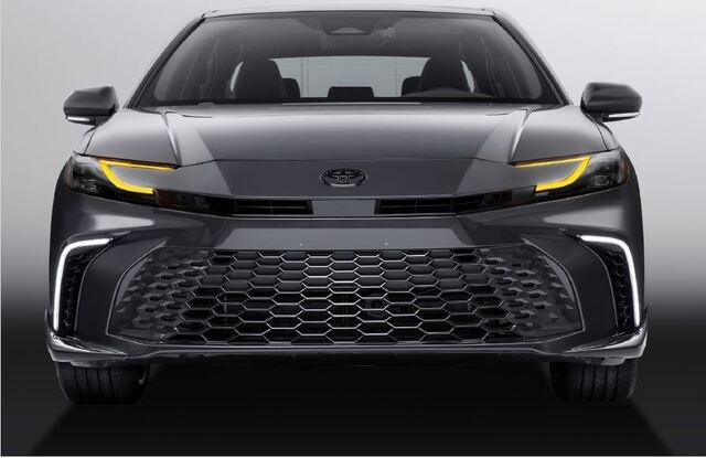Genuine Toyota 2025 + Camry SE LED Front Accent Lighting