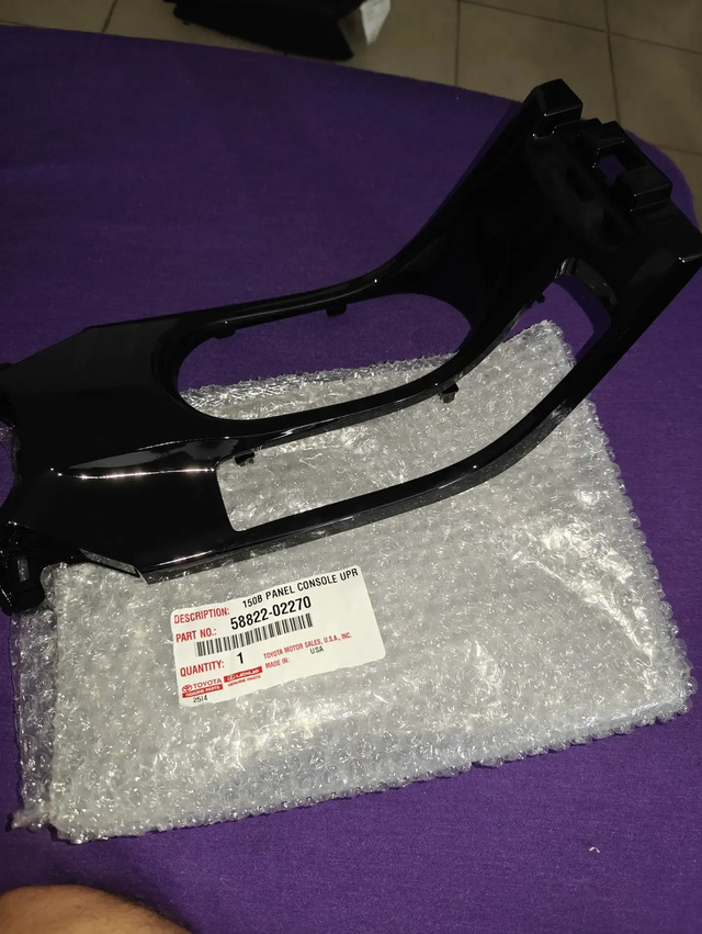 TOYOTAクレスタパネル 58822-02270 - Genuine Toyota Upper Console Panel for GR Corolla