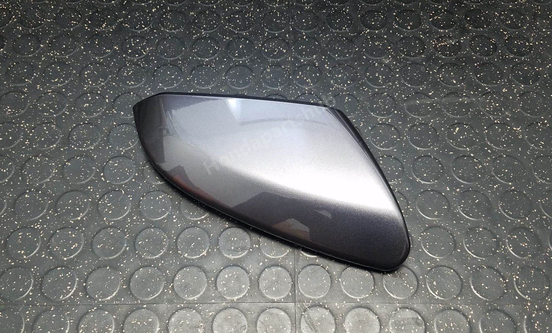 76201TBAA11ZD - : 16-19 Civic LX, EX, SE, Si, SPORT, TOUR, EX-T RIGHT Skull Cap *NH797M* (Modern Steel Metallic) for Honda: Civic, Insight Image