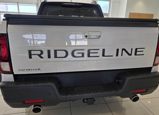 2024-2025 Honda Ridgeline 2024 Honda Ridgeline Rear Black