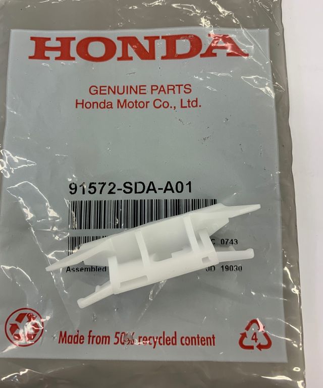 thumbnail image 2 of AUXITO 11-Piece Windshield Roof Moulding Clip Repair Set For Honda Accord, Civic, Acura TL/TSX 2 of 6