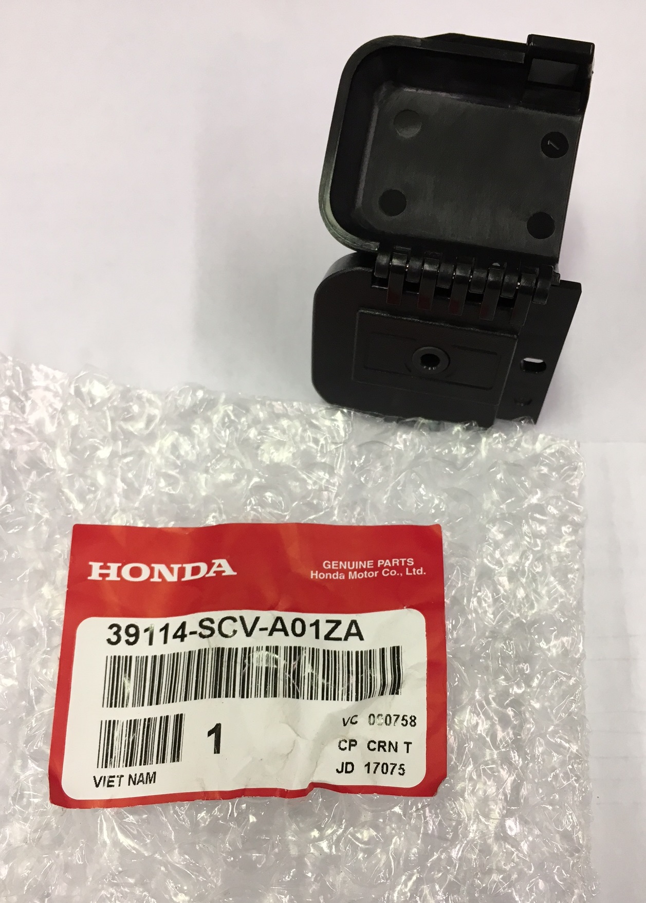 Auxiliary Jack - Honda (39114-SCV-A01ZA)