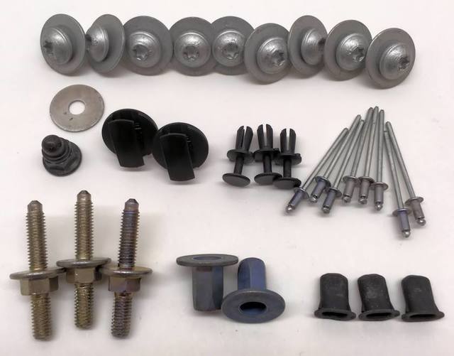 パーツ danny 8W0-098-625-A - Fender Mount Kit 2017-2025 Audi | Audi Parts