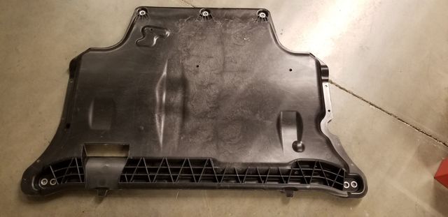 3Q0825902A - : Engine Belly Pan for Audi Image