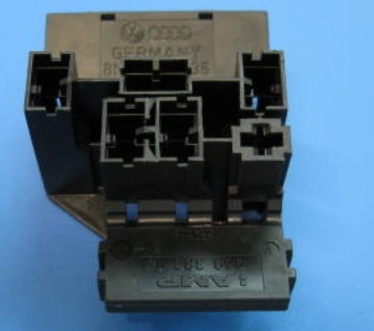 8N0971636 - : 6 PIN CONNECTOR Housing for Audi Image