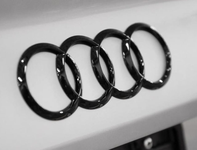 8W9071802 - : Audi Sign for Audi Image