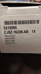 Fender Insert Emblem - Ford (CJ5Z-16228-AB)