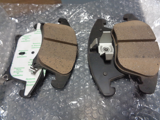 LG9Z2001A - Unclassified: Brake Pads Front for Ford: Fusion Image