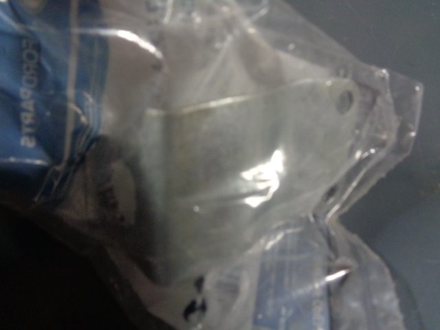 AV6Z2082A - : Bracket for Ford Image