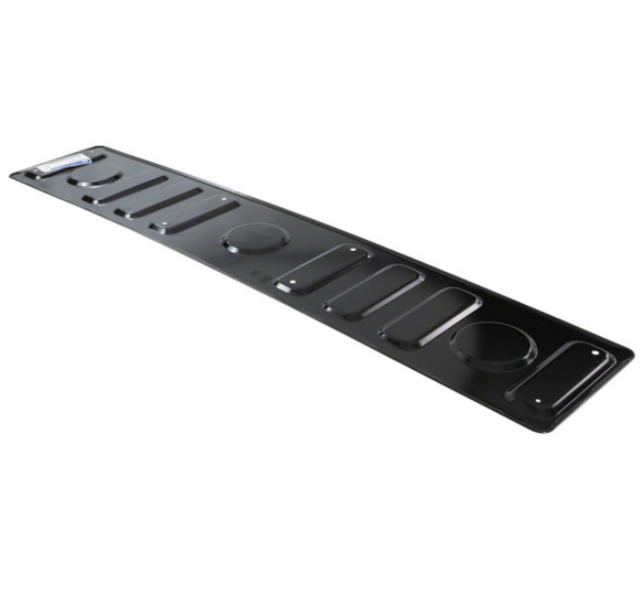 NZ6Z6043121A - : Tailgate Gap Cover for Ford Image