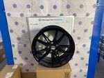5G0071498AAX1 - Wheels: 18 Inch Pretoria Wheel - Black for Volkswagen Image