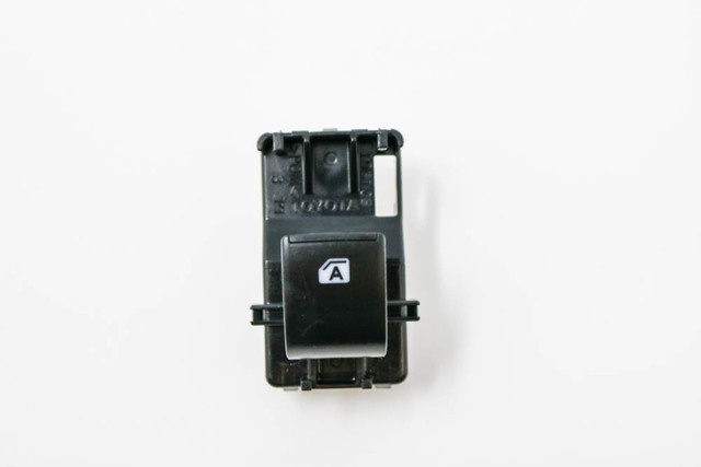 Y　2枚 SWITCH ASSY, DOOR CONTROL 8493042040 | Toyota Parts | PartSouq