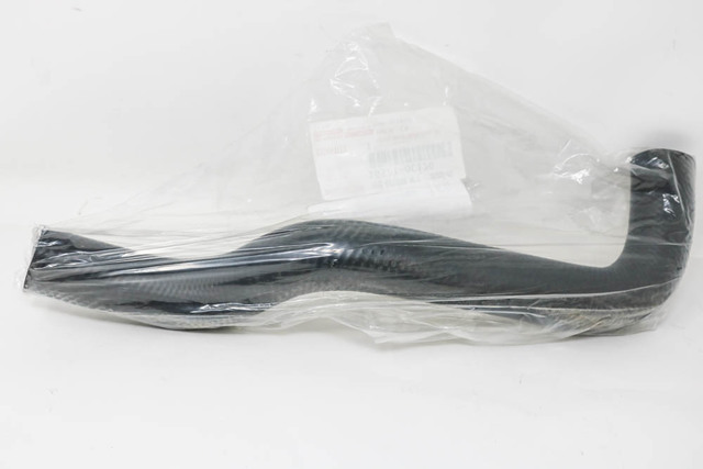 16571-0C120 - Radiator Coolant Hose 2005-2023 Toyota Tacoma