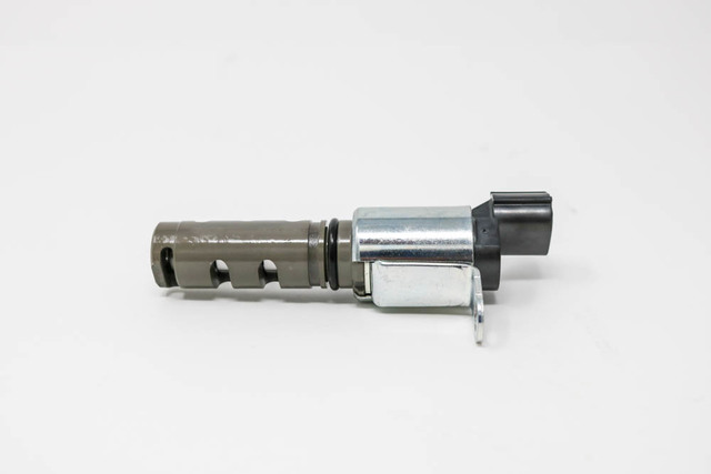 s 15330-0S010 - Engine Variable Valve Timing (VVT) Solenoid