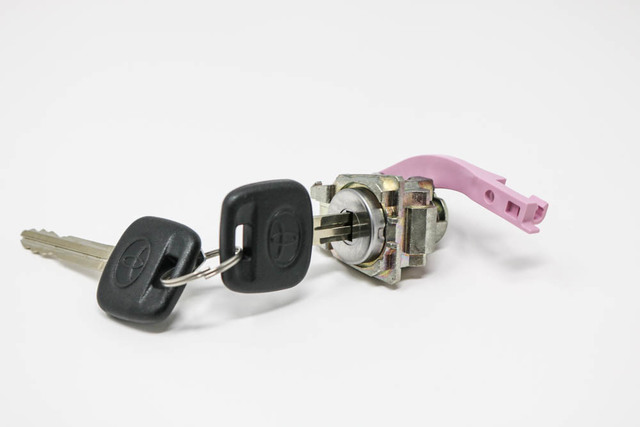 69052-42100 - Door Lock Cylinder (Left) 2001-2005 Toyota RAV4