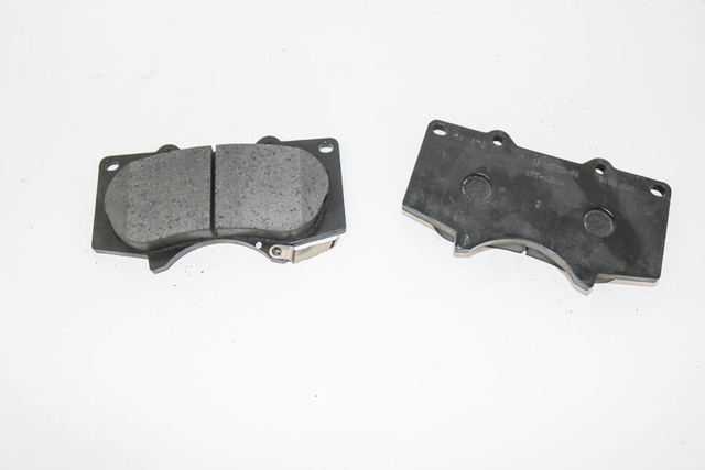 04465-04090 - Brake Pads Front 2016-2023 Toyota Tacoma