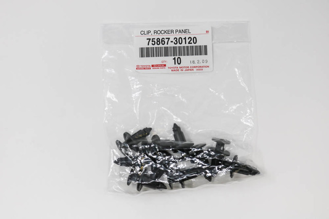 75867-30120 - Rocker Panel Molding Clip 2006-2025 Toyota | Longo Toyota ...