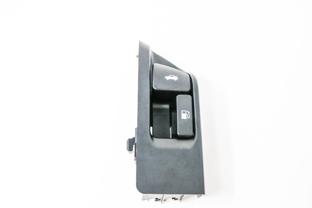 64606-06020 - Lever Sub-Assembly, Fuel Lid Lock Open 2007