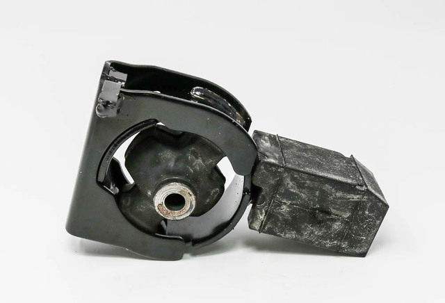 12361-0D100 - Engine Mount (Front) 2003-2008 Toyota | Longo