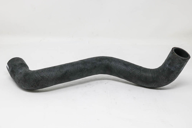 16572-AA021 - Radiator Coolant Hose 2005-2006 Toyota Sienna