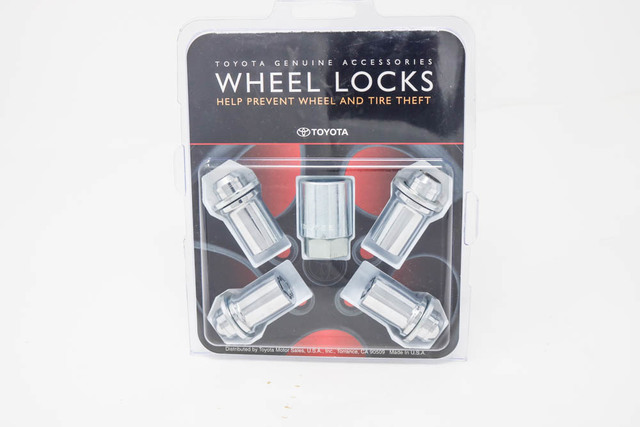 トヨタ CAR LOCK Amazon.com: New Hood Latch Lock for 2008-10 Toyota